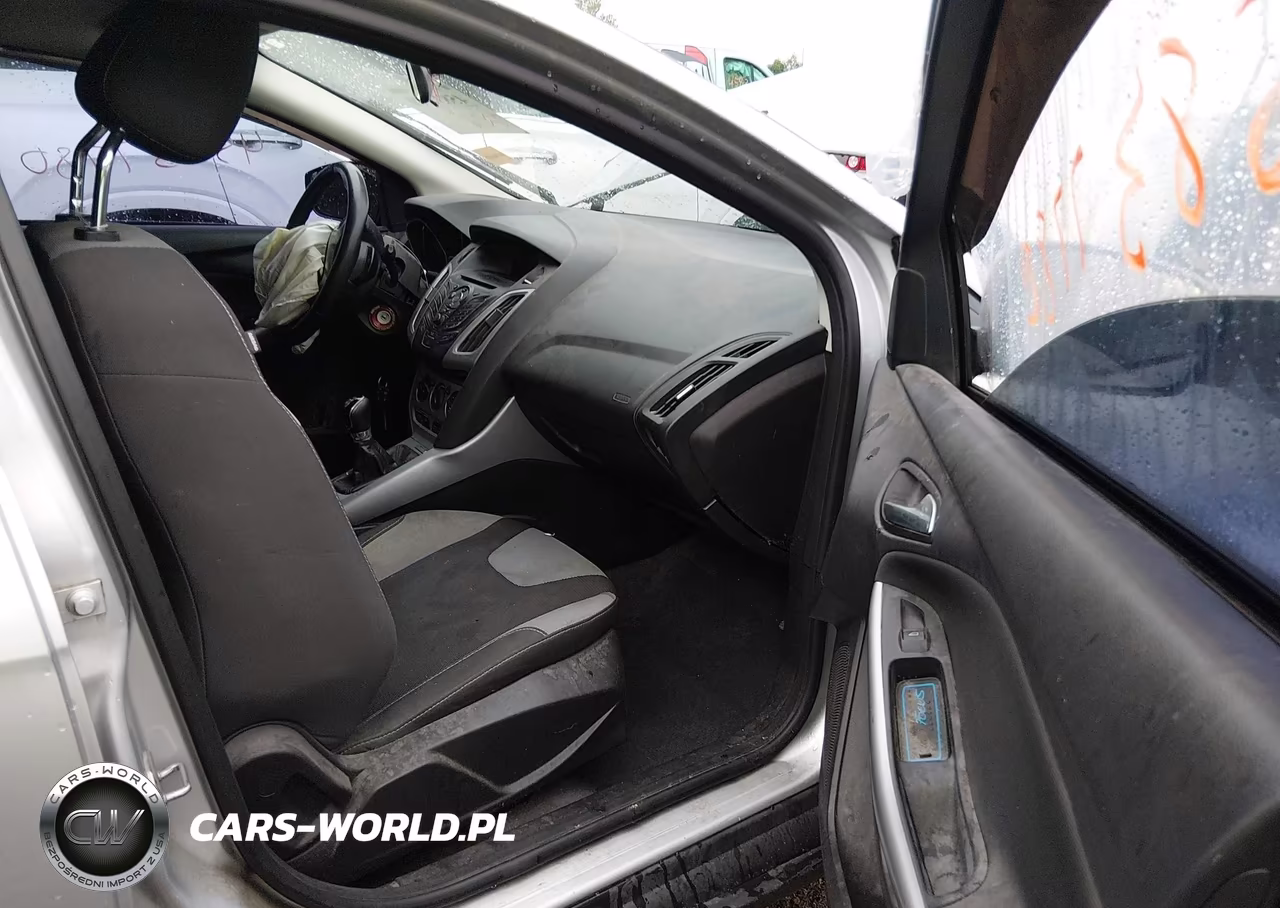 2012 Ford Focus Se VIN:1FAHP3K28CL240663 - 5