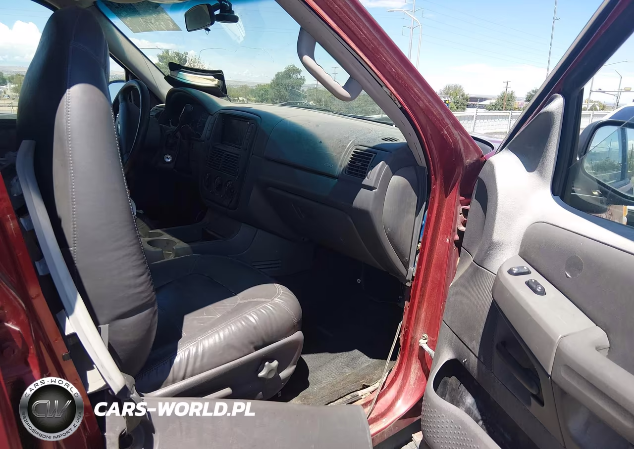 2002 Ford Explorer Xlt VIN:1FMDU63E92ZB70142 - 5
