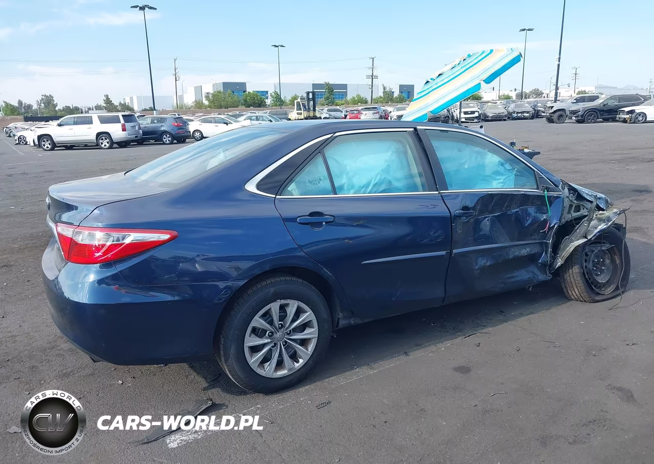 2016 Toyota Camry Le VIN:4T4BF1FK6GR562351 - 14