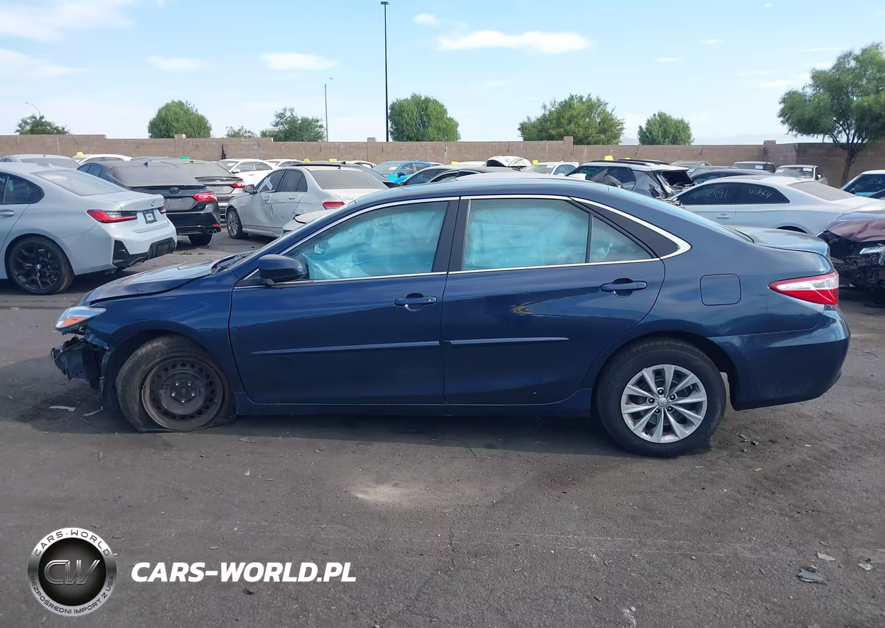 2016 Toyota Camry Le VIN:4T4BF1FK6GR562351 - 15