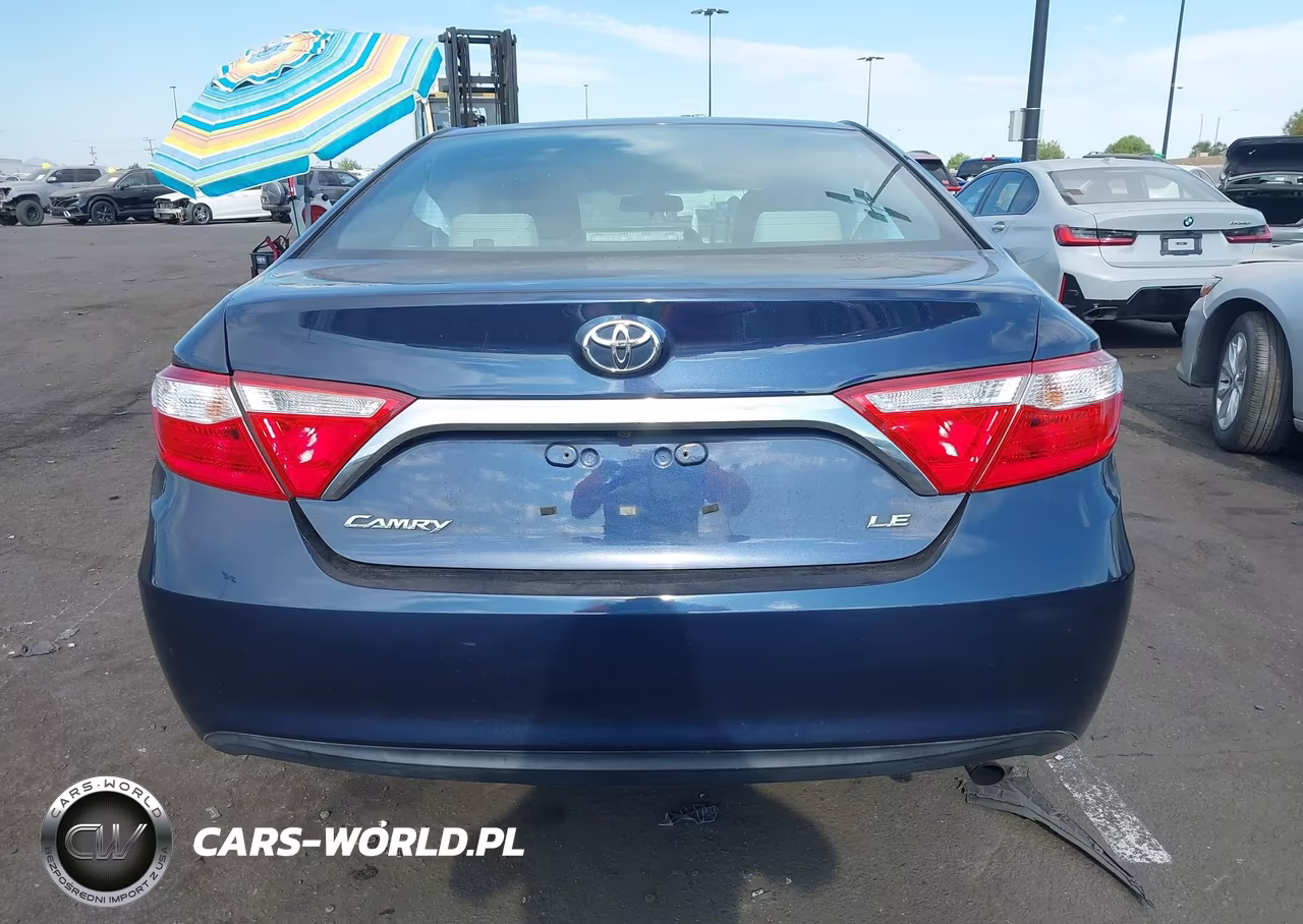 2016 Toyota Camry Le VIN:4T4BF1FK6GR562351 - 17