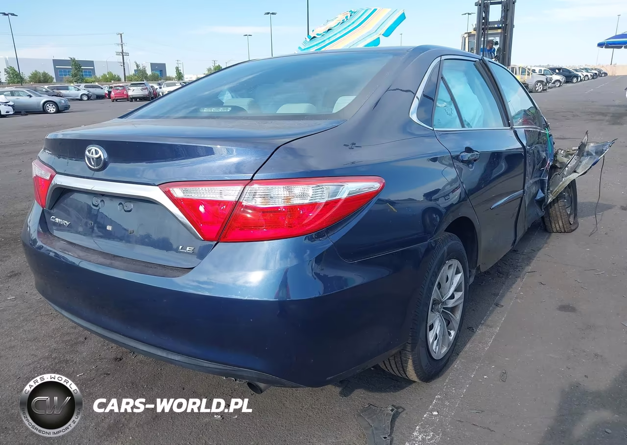 2016 Toyota Camry Le VIN:4T4BF1FK6GR562351 - 4