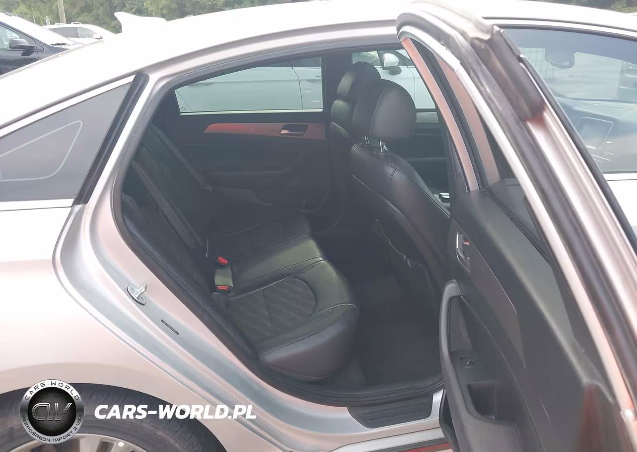 2019 Hyundai Sonata Sport VIN:5NPE34AF8KH780665 - 8