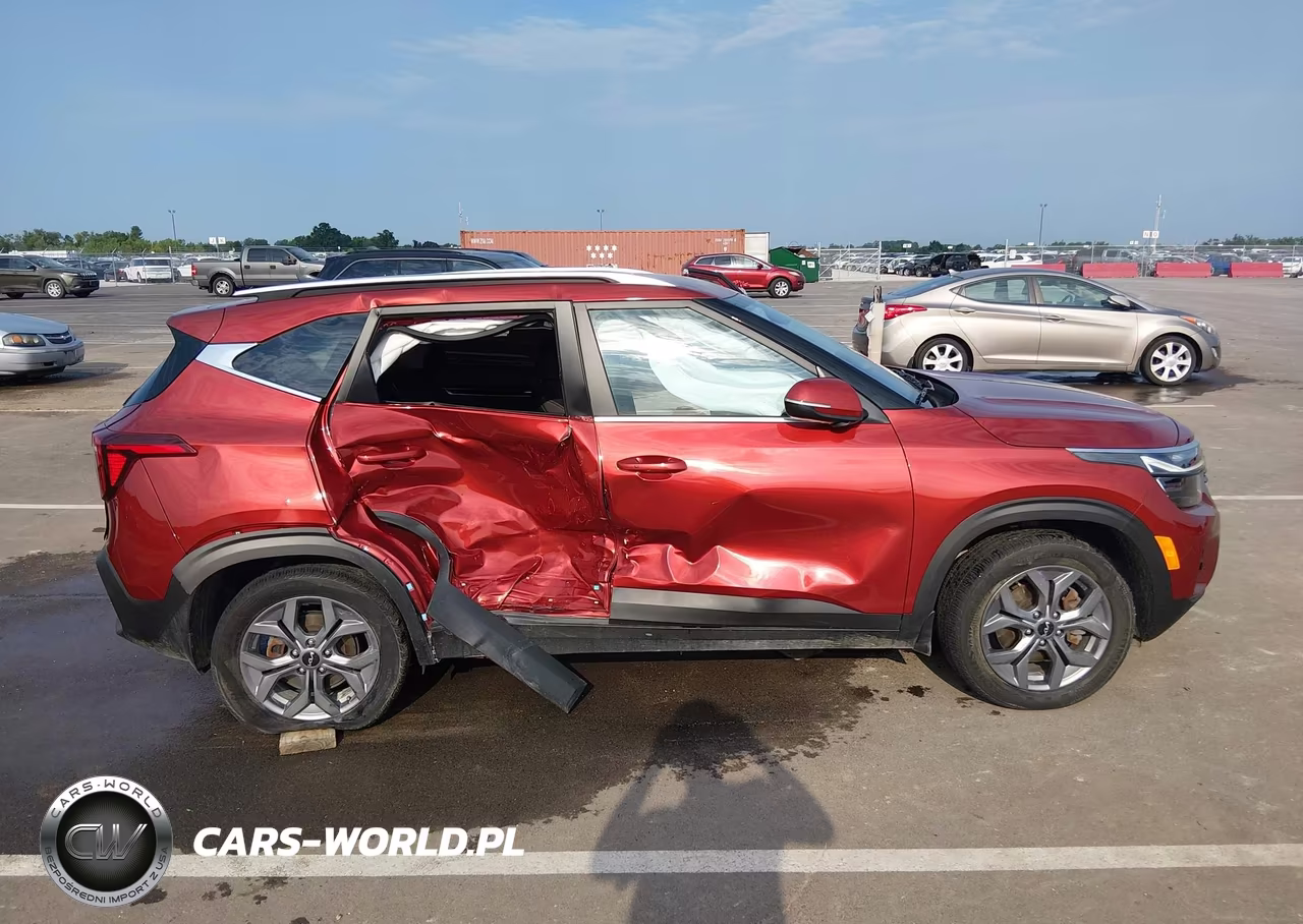 2024 Kia Seltos S VIN:KNDEUCAA1R7653315 - 13