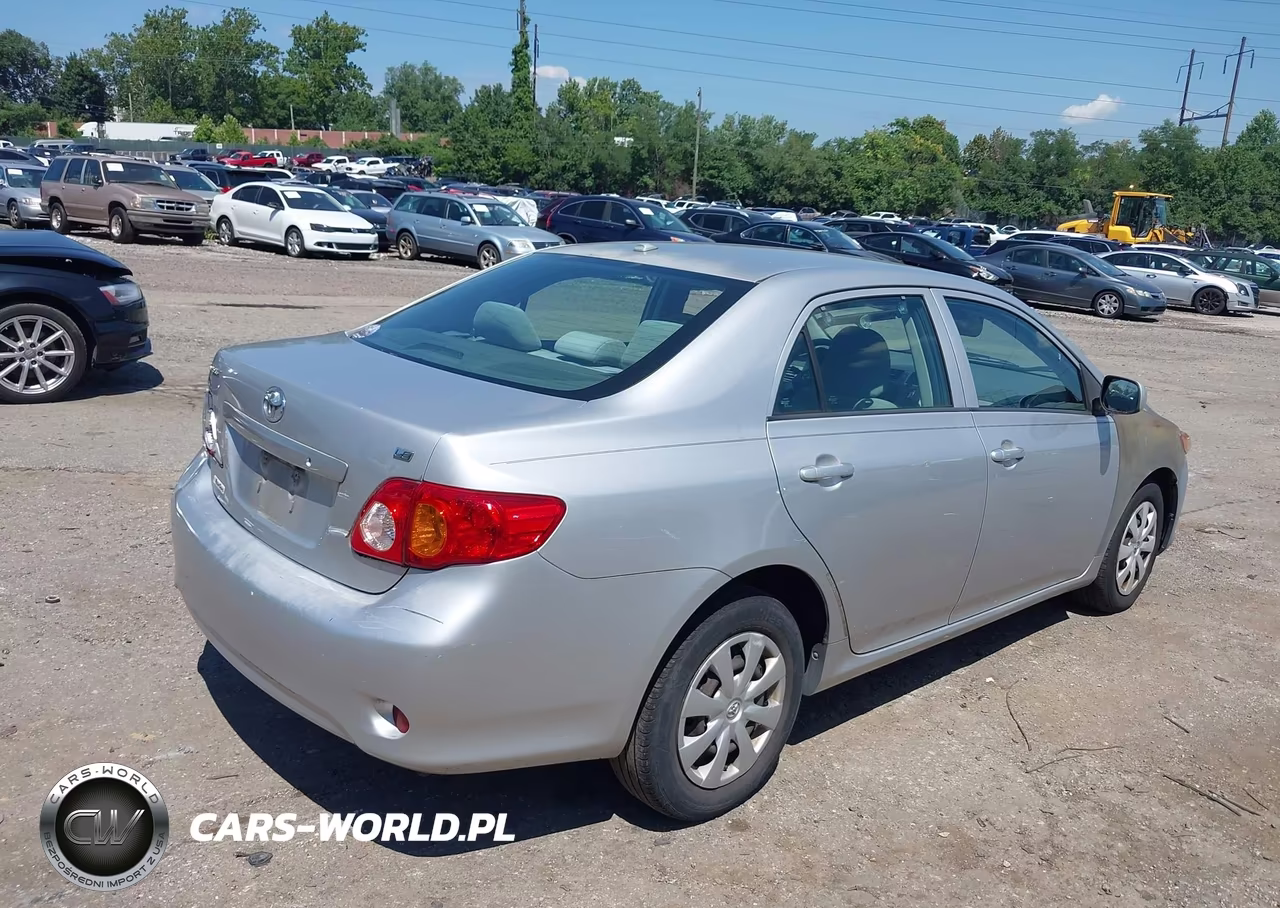 2010 Toyota Corolla Le VIN:1NXBU4EEXAZ176567 - 4