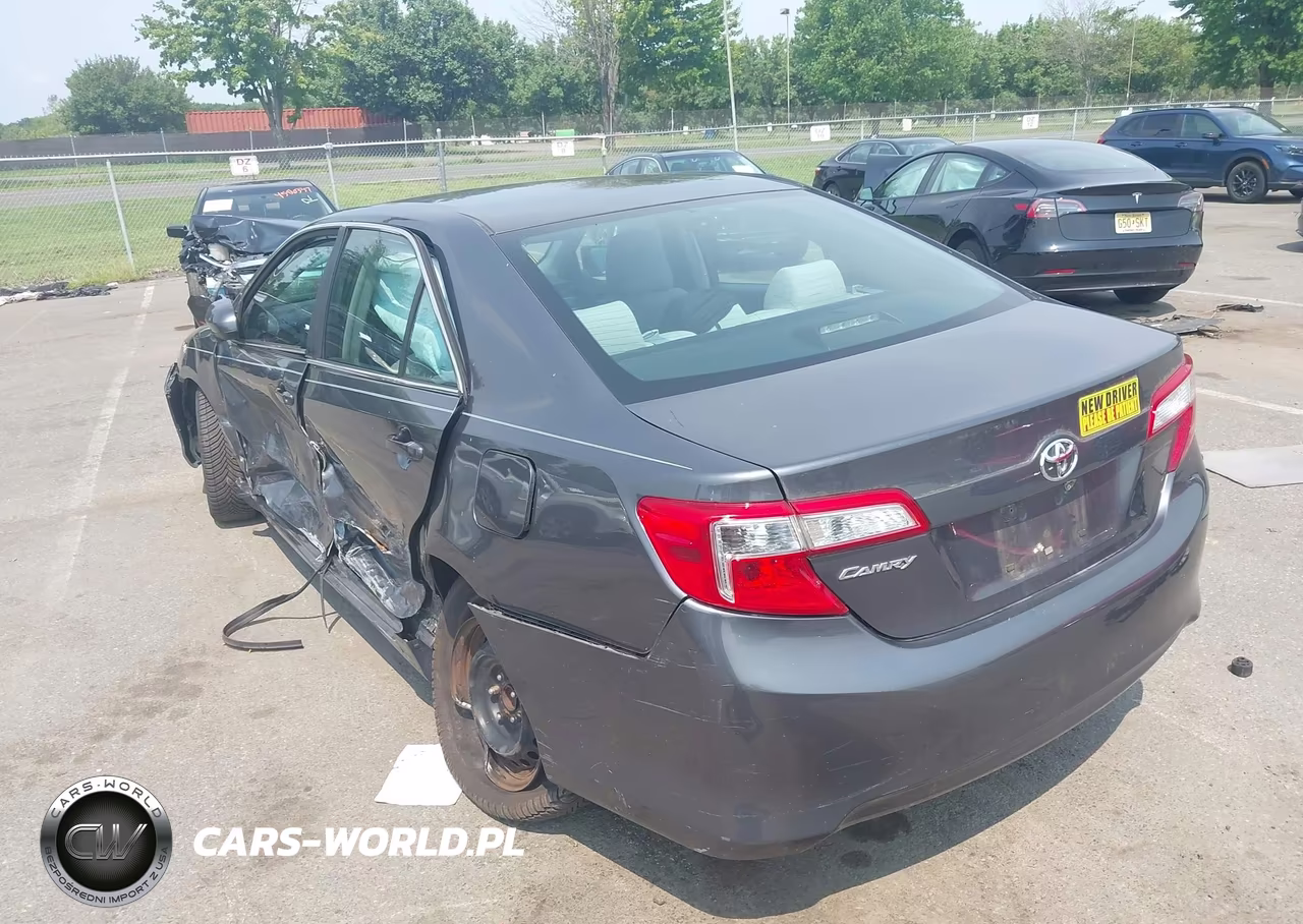 2012 Toyota Camry L VIN:4T4BF1FK5CR197946 - 3