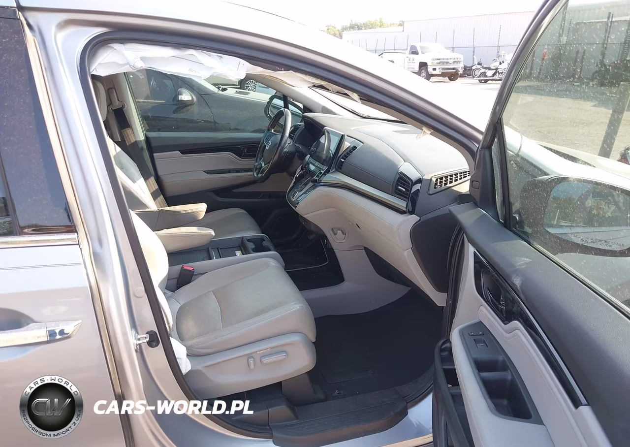 2018 Honda Odyssey Elite VIN:5FNRL6H90JB081623 - 5