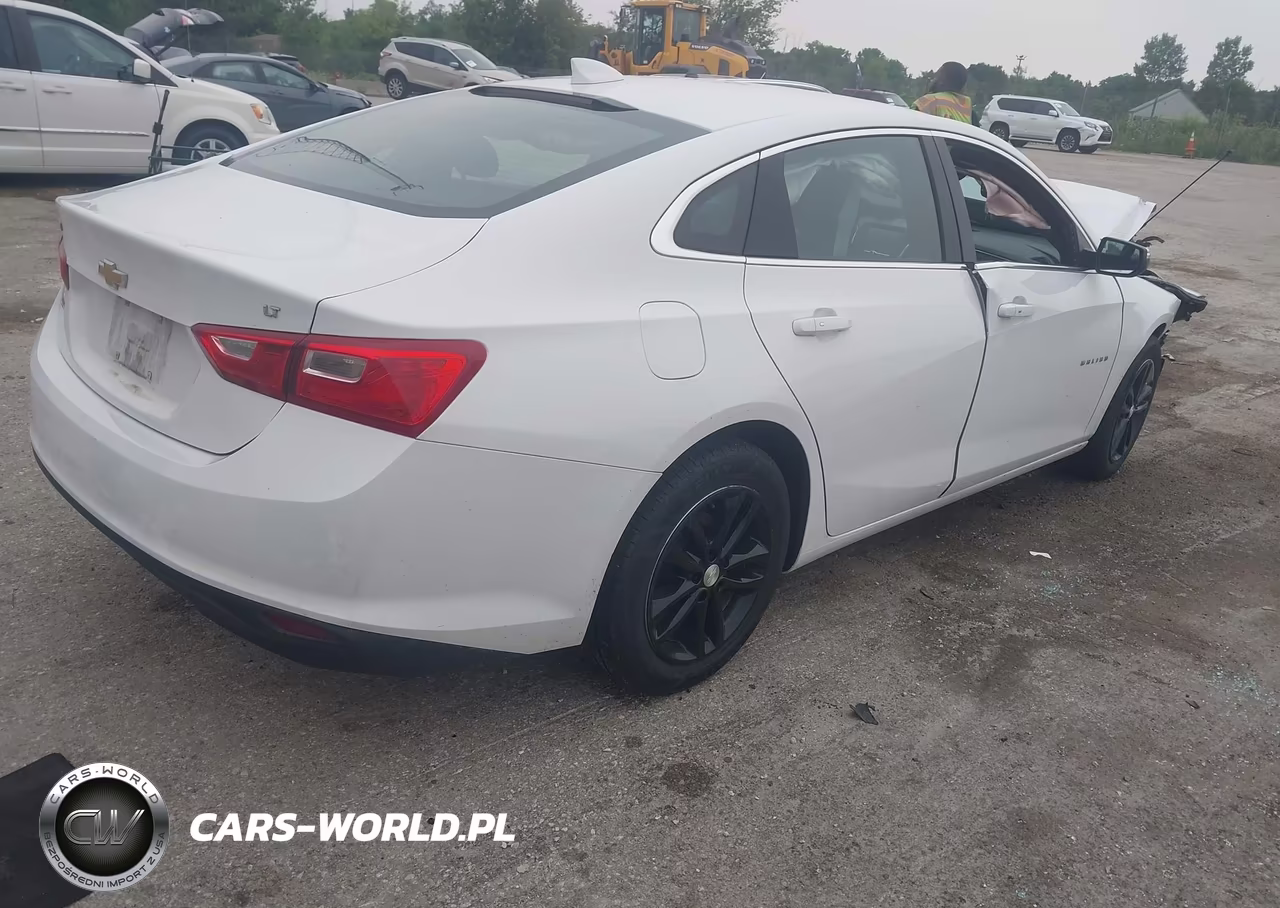2018 Chevrolet Malibu Lt VIN:1G1ZD5ST0JF194116 - 4