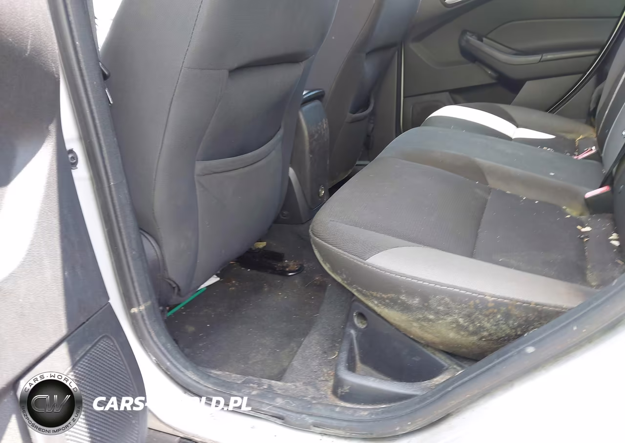 2014 Ford Focus Se VIN:1FADP3K2XEL225423 - 8
