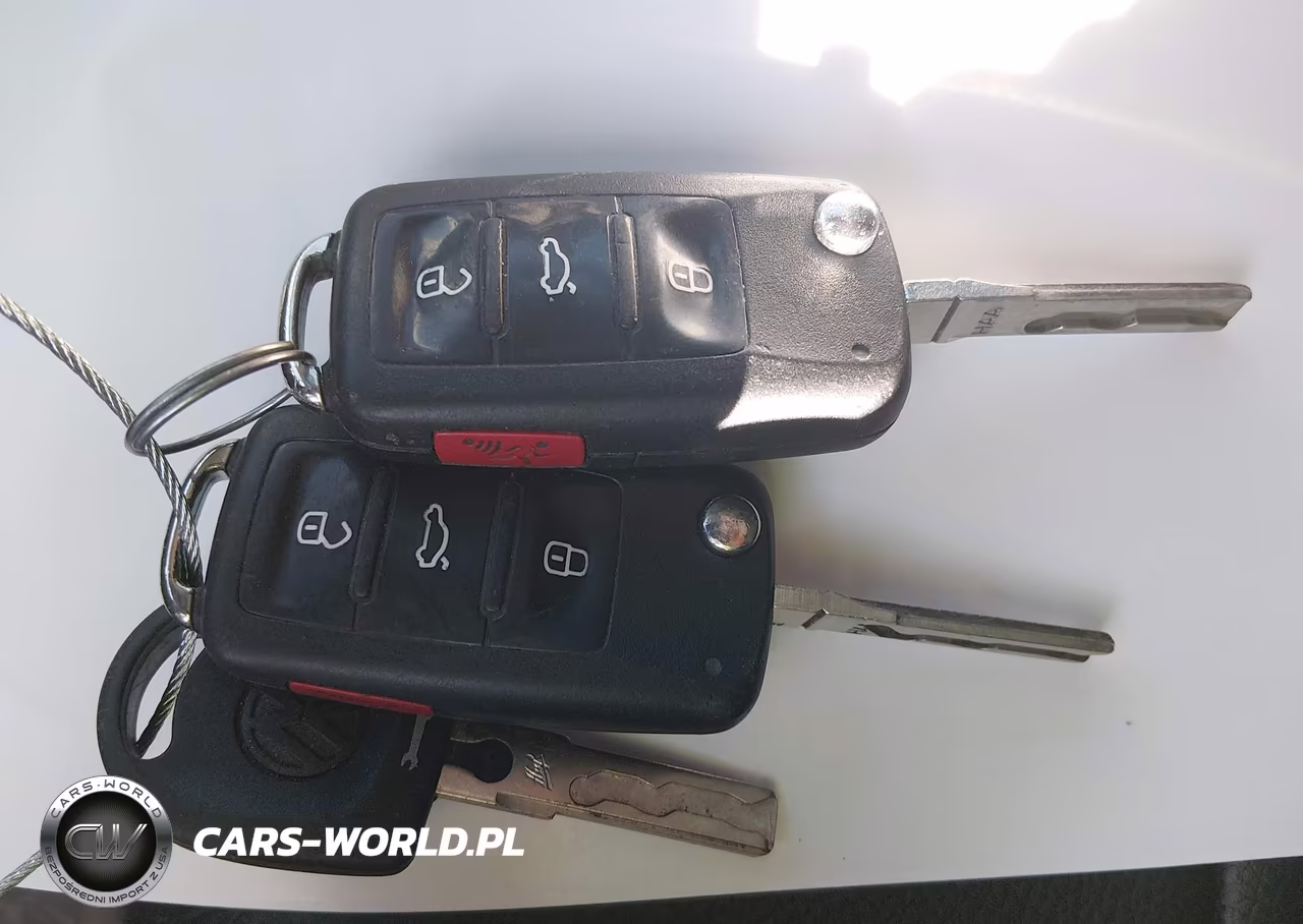 2010 Volkswagen Tiguan VIN:WVGBV7AX4AW527824 - 11