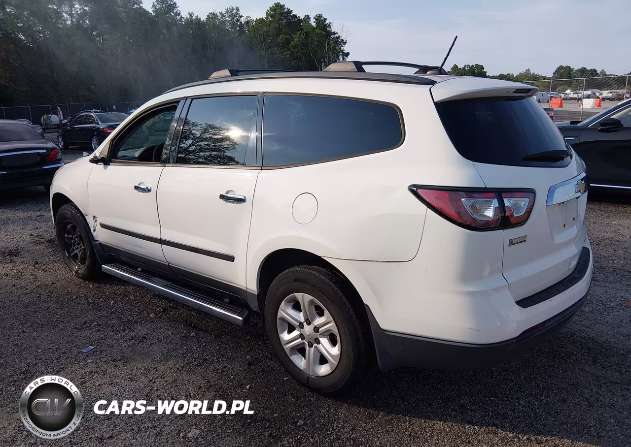 2015 Chevrolet Traverse Ls VIN:1GNKRFKD3FJ183518 - 3