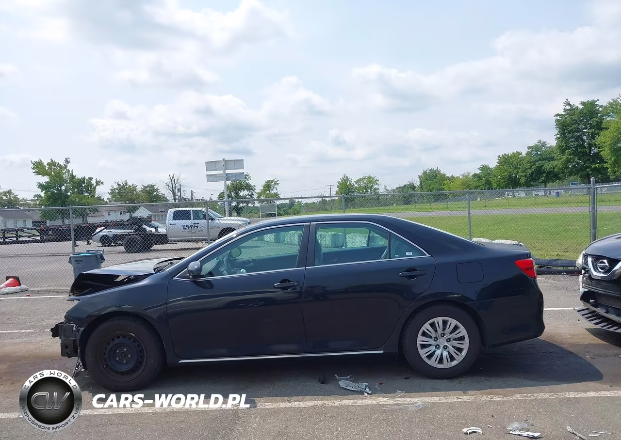 2013 Toyota Camry Le VIN:4T1BF1FK6DU271077 - 14