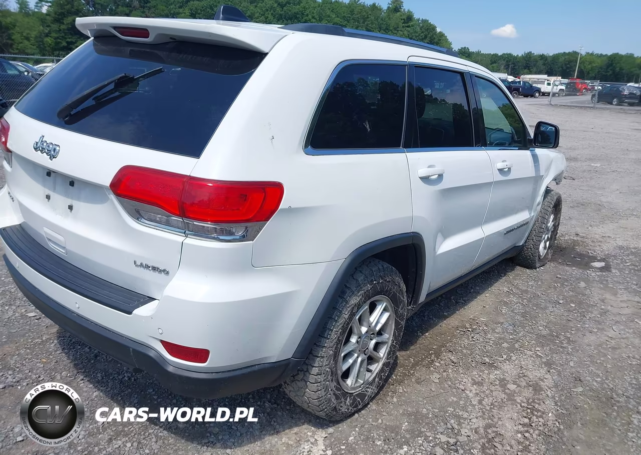 2019 Jeep Grand Cherokee Laredo E 4X4 VIN:1C4RJFAG4KC527723 - 4