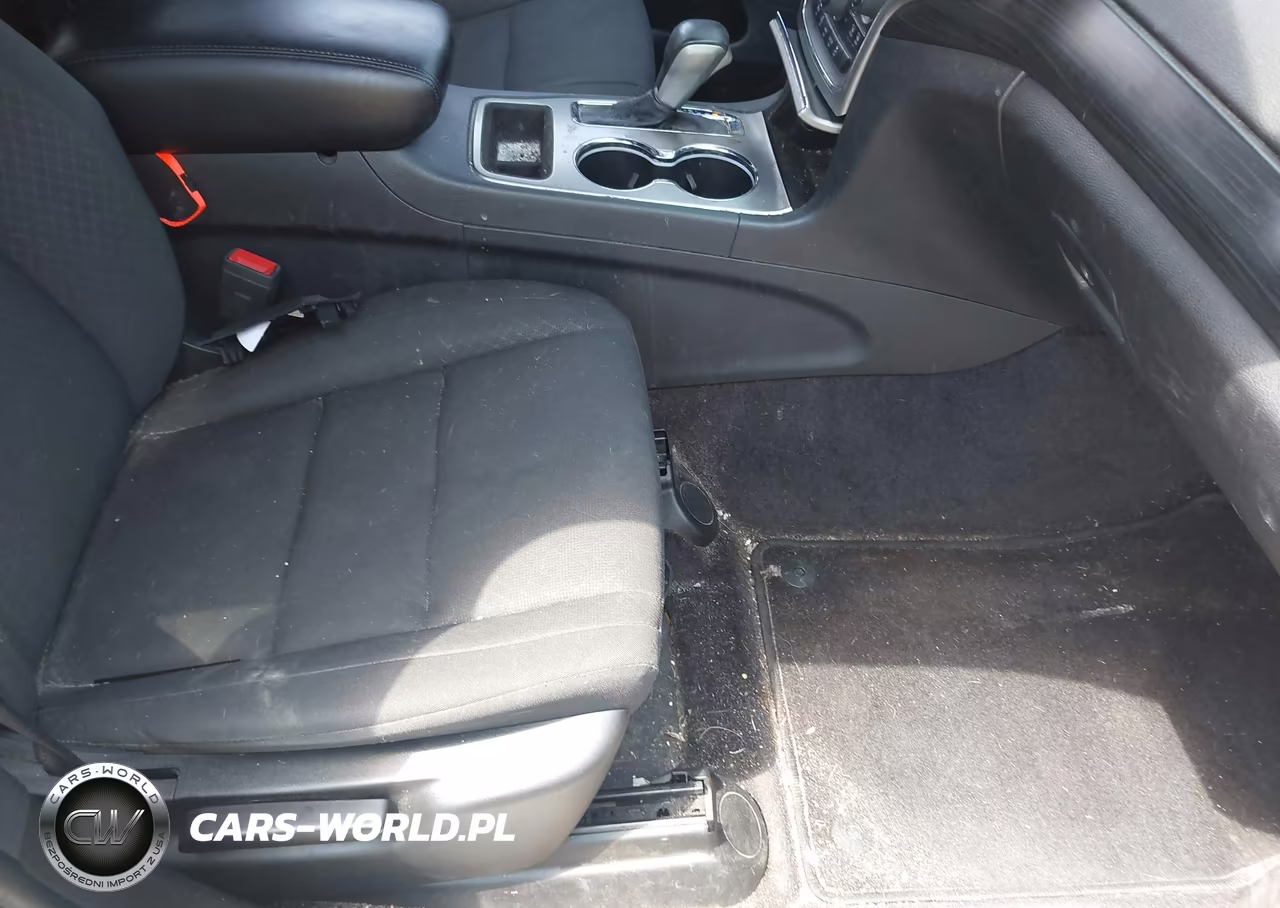 2019 Jeep Grand Cherokee Laredo E 4X4 VIN:1C4RJFAG4KC527723 - 5