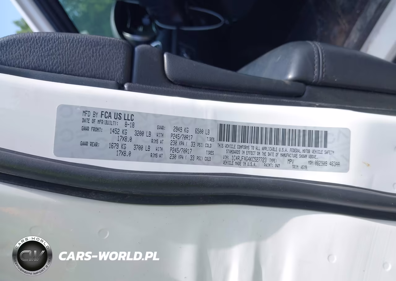 2019 Jeep Grand Cherokee Laredo E 4X4 VIN:1C4RJFAG4KC527723 - 9