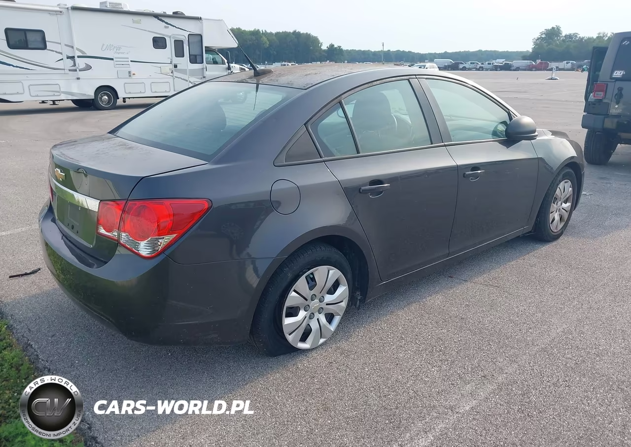 2014 Chevrolet Cruze Ls Auto VIN:1G1PA5SH6E7226868 - 4