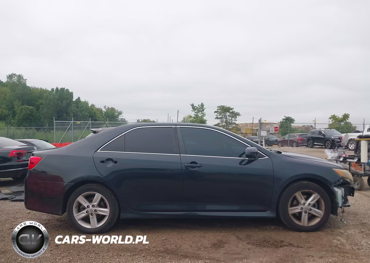 2014 Toyota Camry Se VIN:4T1BF1FK6EU335670 - 14