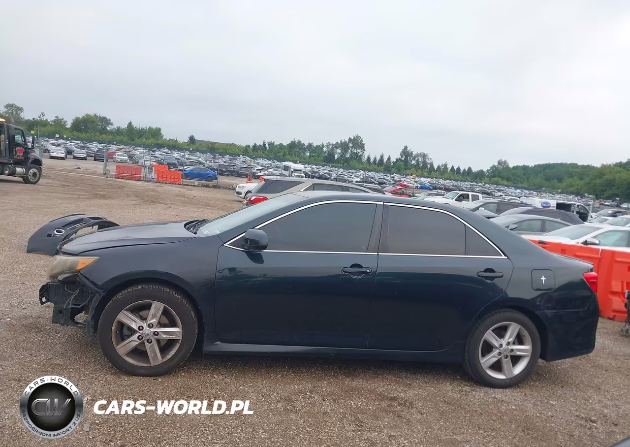 2014 Toyota Camry Se VIN:4T1BF1FK6EU335670 - 15