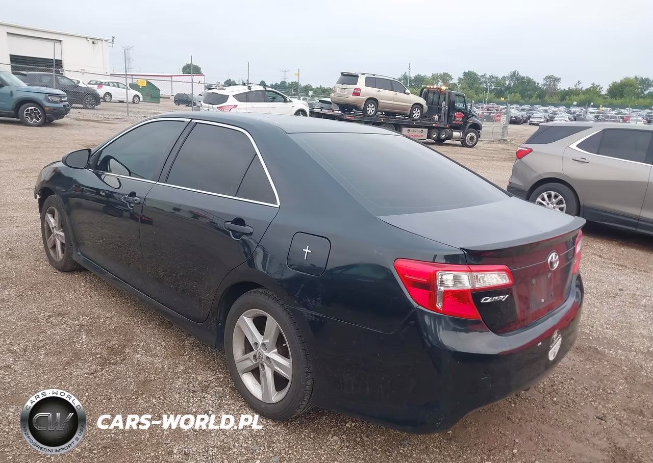 2014 Toyota Camry Se VIN:4T1BF1FK6EU335670 - 3