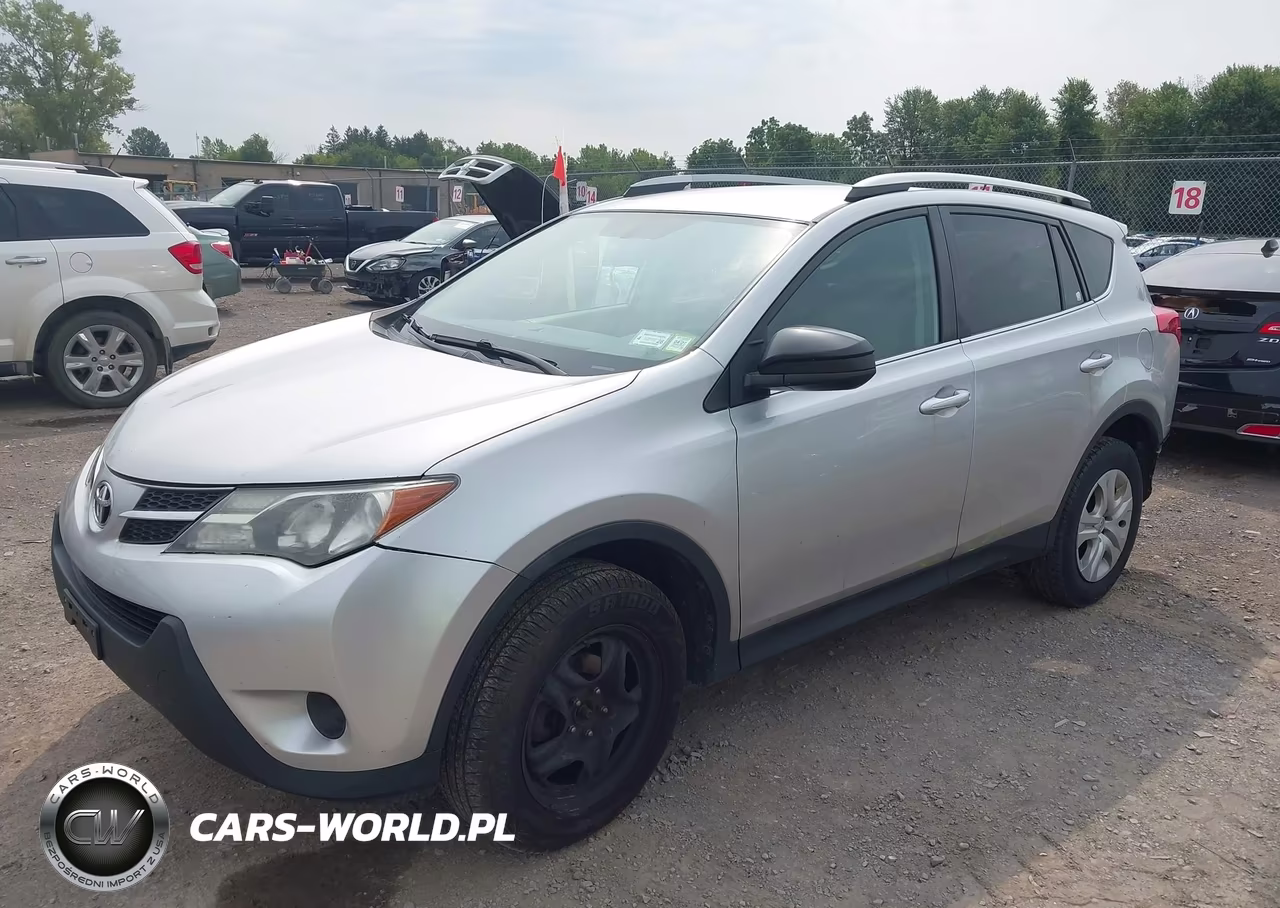 2015 Toyota Rav4 Le VIN:2T3BFREV9FW300821 - 2