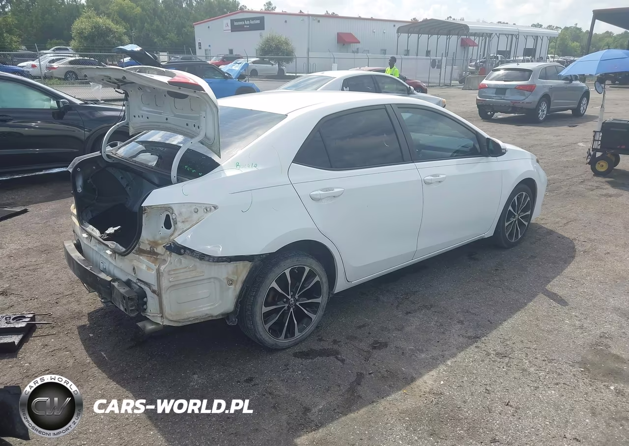 2017 Toyota Corolla Se VIN:2T1BURHE2HC826190 - 4