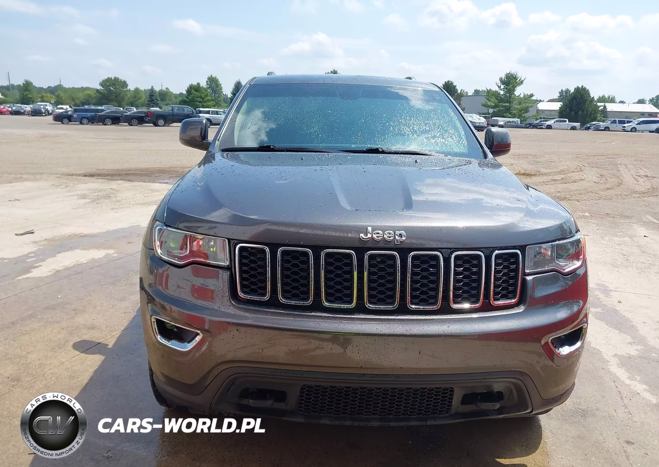 2020 Jeep Grand Cherokee Laredo E 4X4 VIN:1C4RJFAG6LC302432 - 13