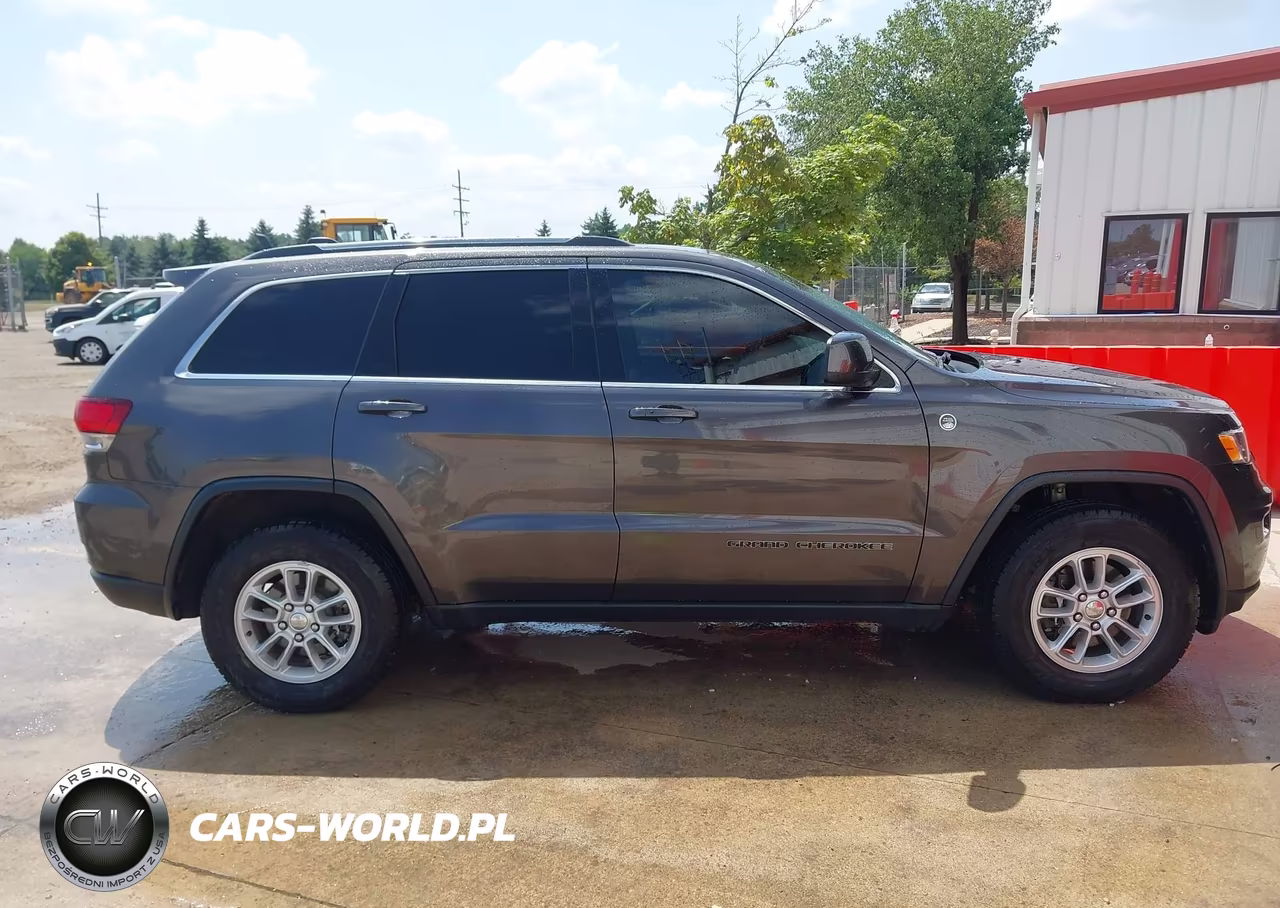 2020 Jeep Grand Cherokee Laredo E 4X4 VIN:1C4RJFAG6LC302432 - 14