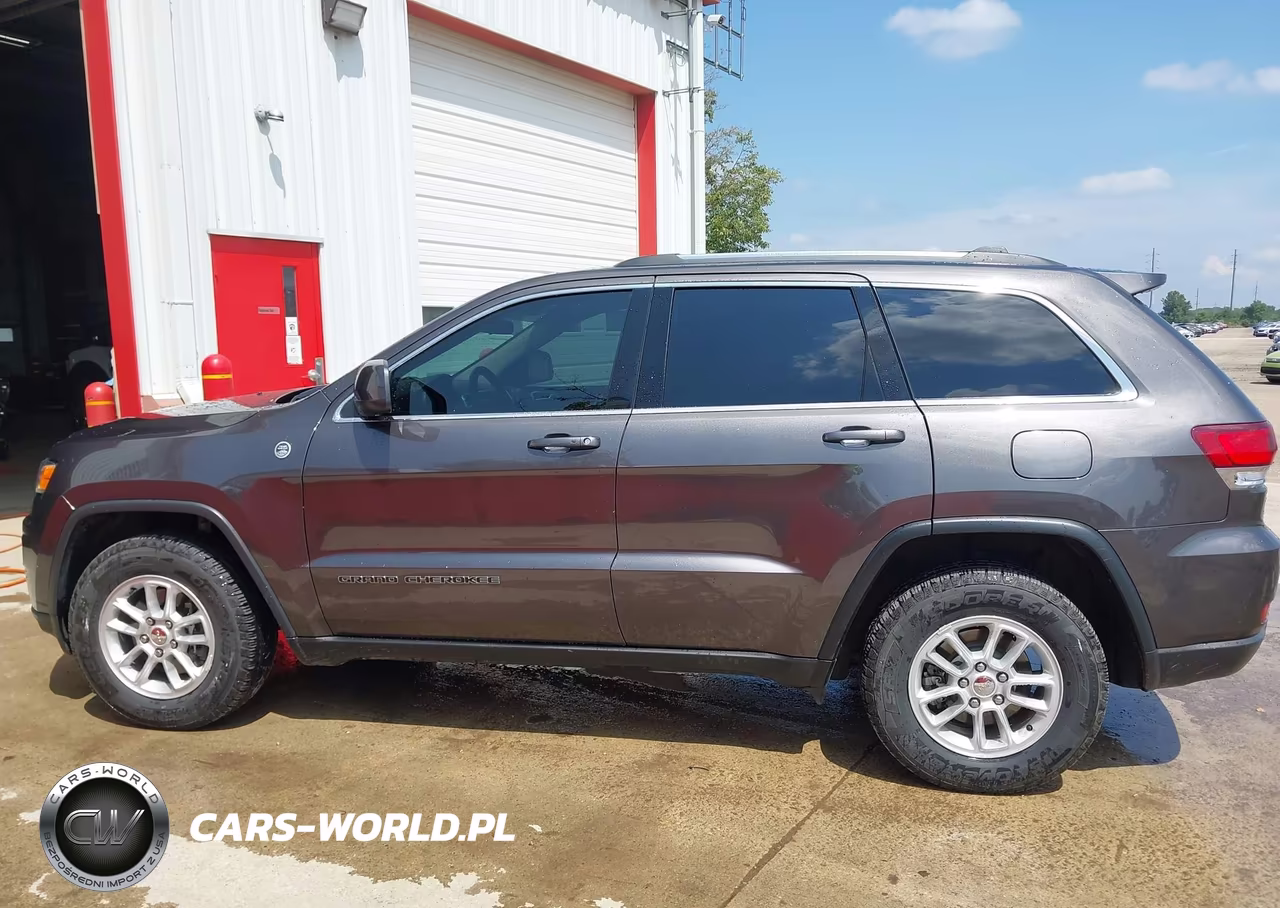 2020 Jeep Grand Cherokee Laredo E 4X4 VIN:1C4RJFAG6LC302432 - 15