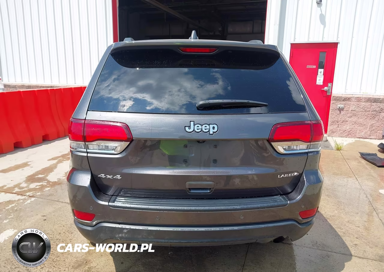 2020 Jeep Grand Cherokee Laredo E 4X4 VIN:1C4RJFAG6LC302432 - 17