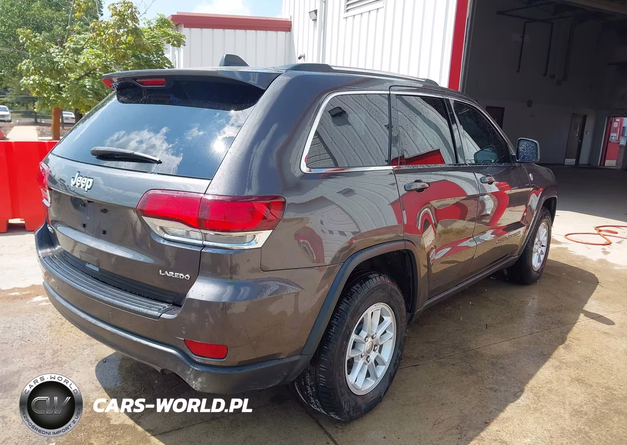 2020 Jeep Grand Cherokee Laredo E 4X4 VIN:1C4RJFAG6LC302432 - 4