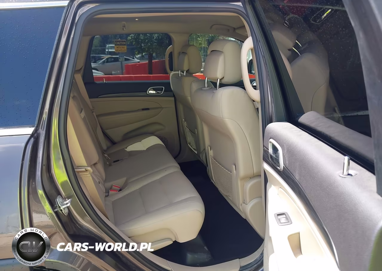 2020 Jeep Grand Cherokee Laredo E 4X4 VIN:1C4RJFAG6LC302432 - 8