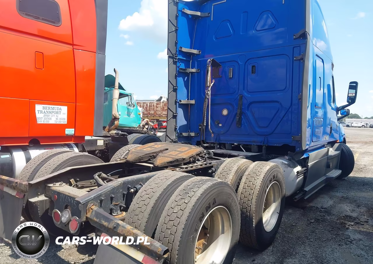 2020 Freightliner New Cascadia 126 VIN:3AKJHHDV8LSKY4995 - 4