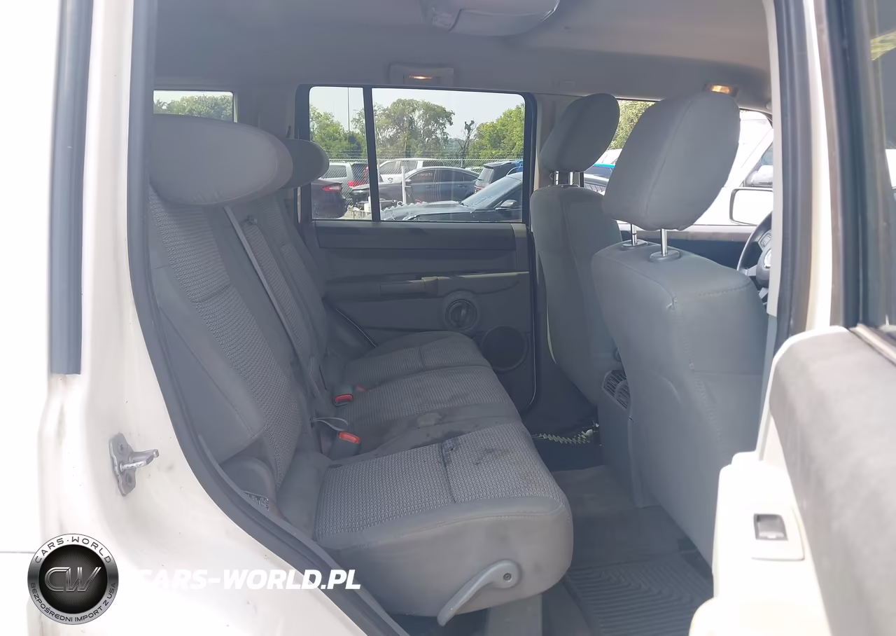 2007 Jeep Commander Sport VIN:1J8HH48K87C695368 - 8
