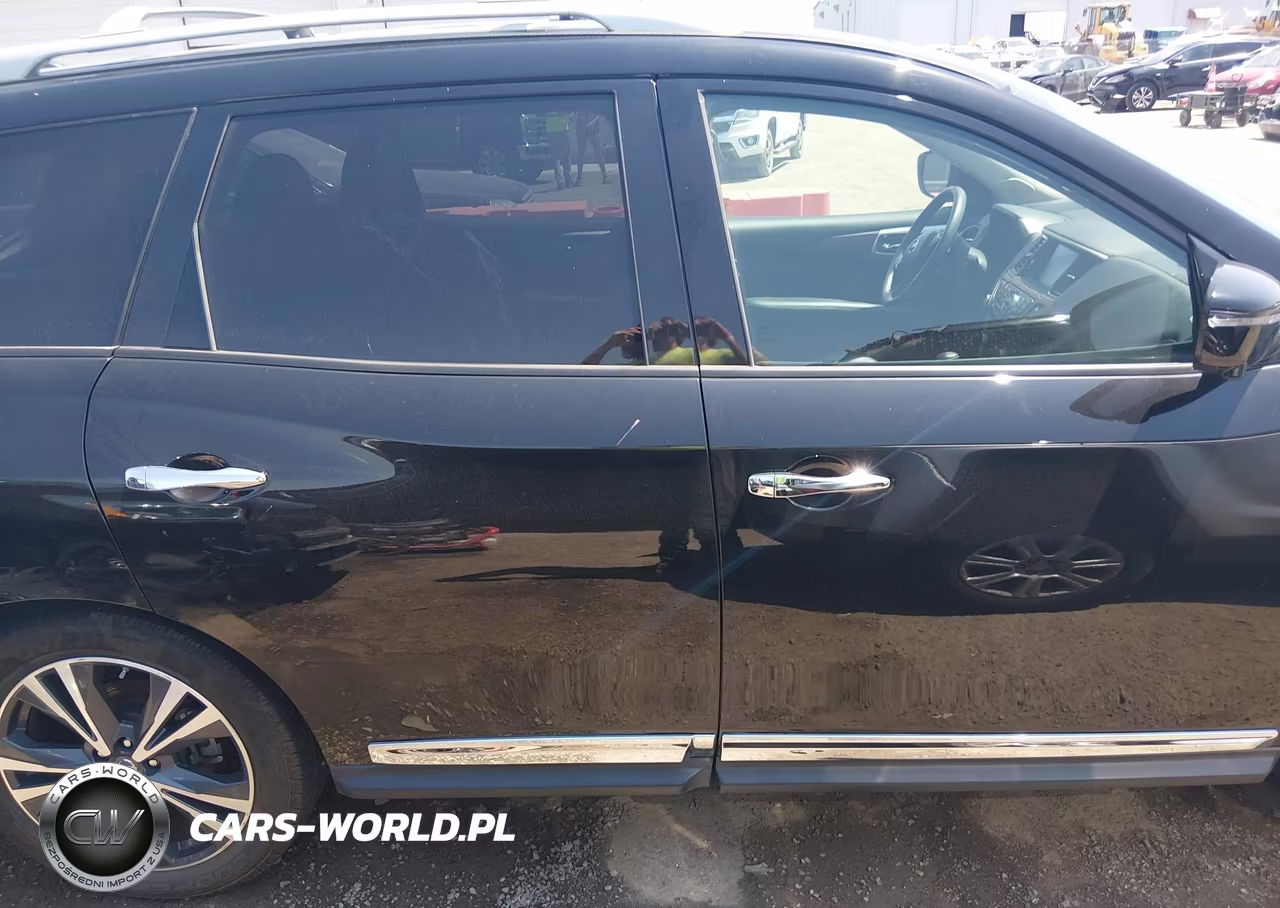 2017 Nissan Pathfinder Platinum VIN:5N1DR2MN1HC615932 - 13