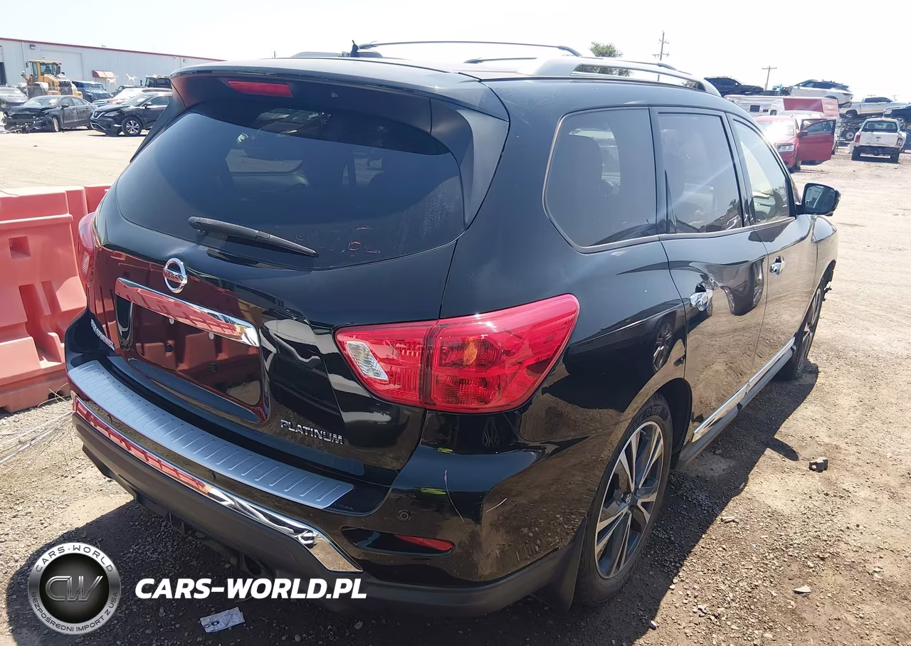 2017 Nissan Pathfinder Platinum VIN:5N1DR2MN1HC615932 - 4