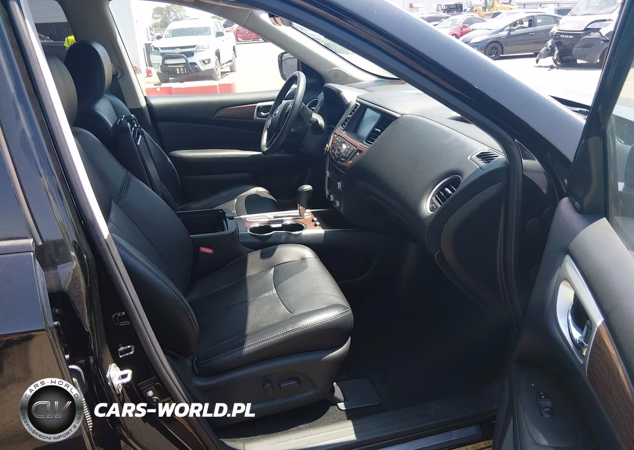 2017 Nissan Pathfinder Platinum VIN:5N1DR2MN1HC615932 - 5