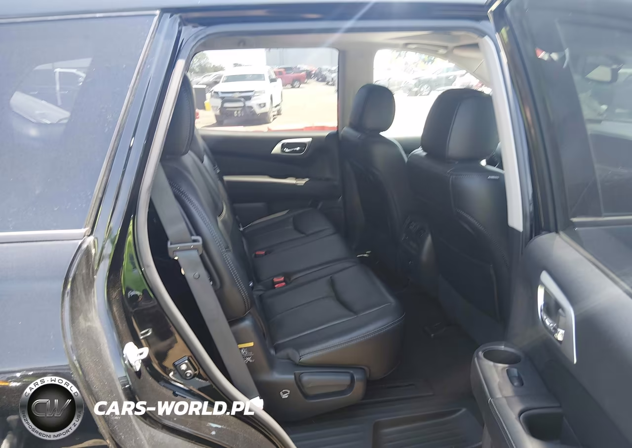 2017 Nissan Pathfinder Platinum VIN:5N1DR2MN1HC615932 - 8