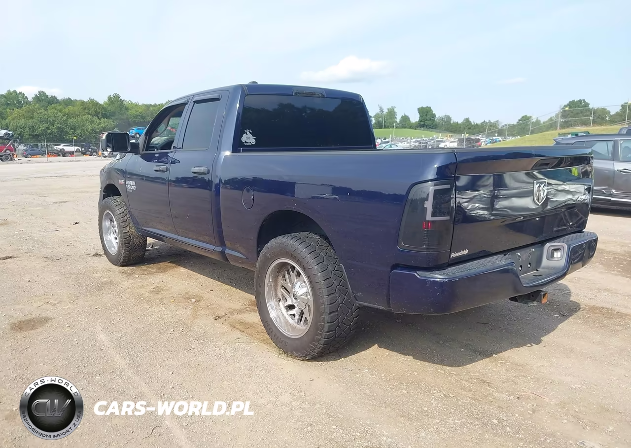 2019 Ram 1500 Classic Express 4X4 6'4 Box VIN:1C6RR7FT3KS508694 - 3