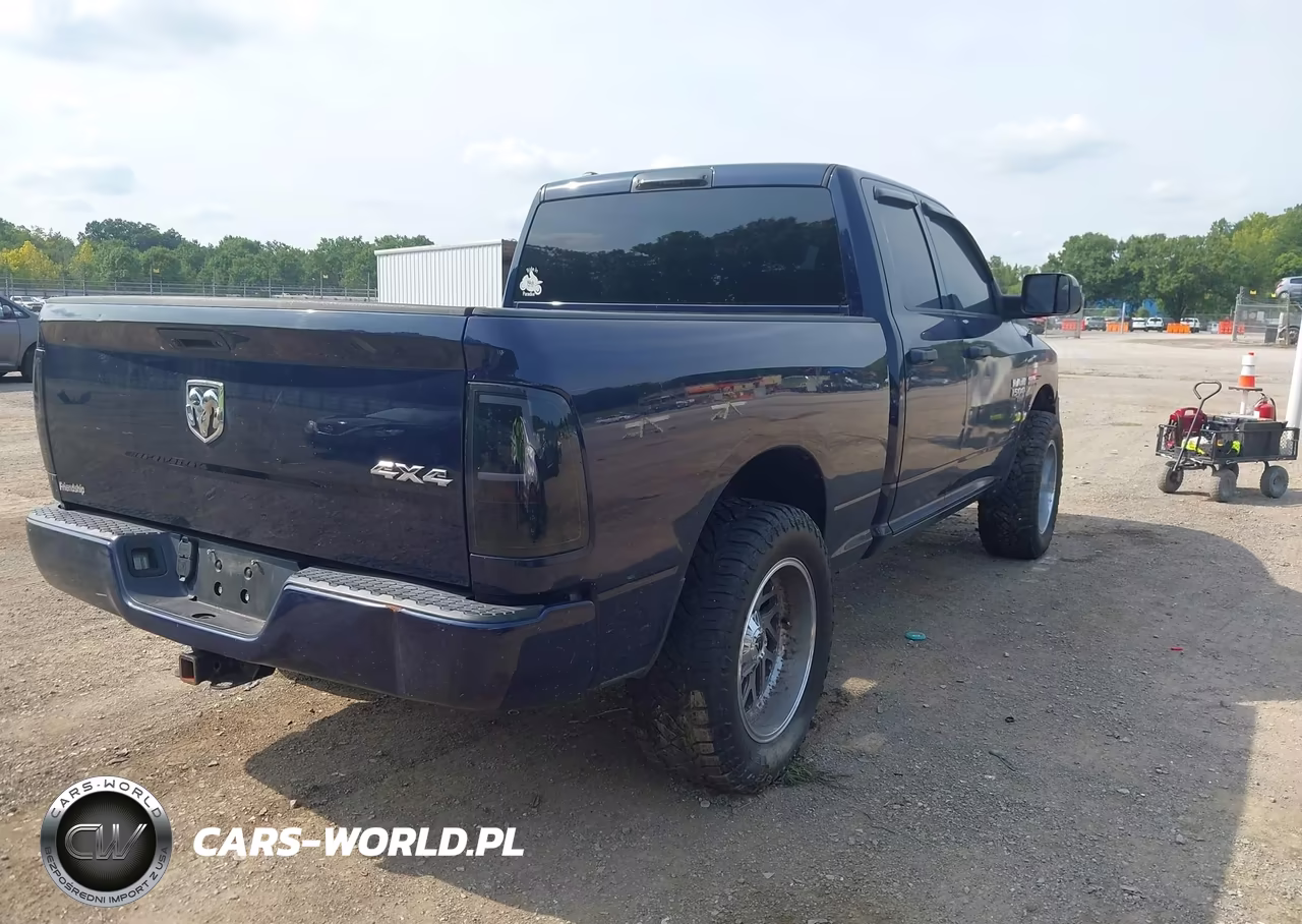 2019 Ram 1500 Classic Express 4X4 6'4 Box VIN:1C6RR7FT3KS508694 - 4