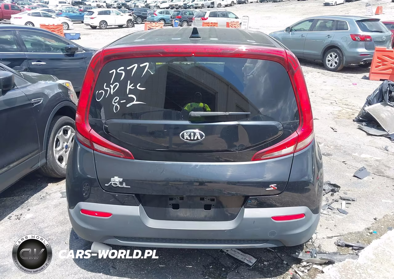 2021 Kia Soul S VIN:KNDJ23AU3M7737577 - 16