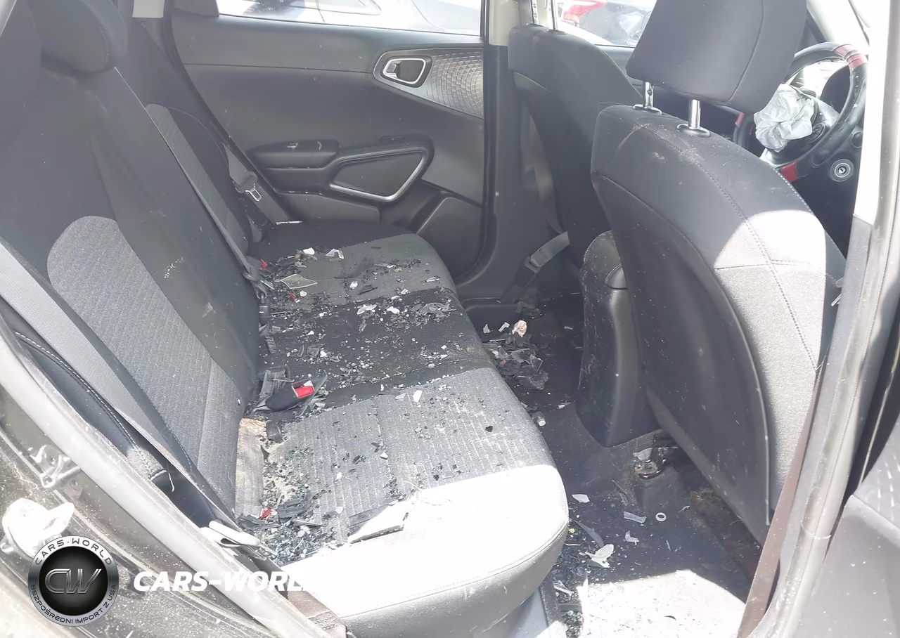 2021 Kia Soul S VIN:KNDJ23AU3M7737577 - 8