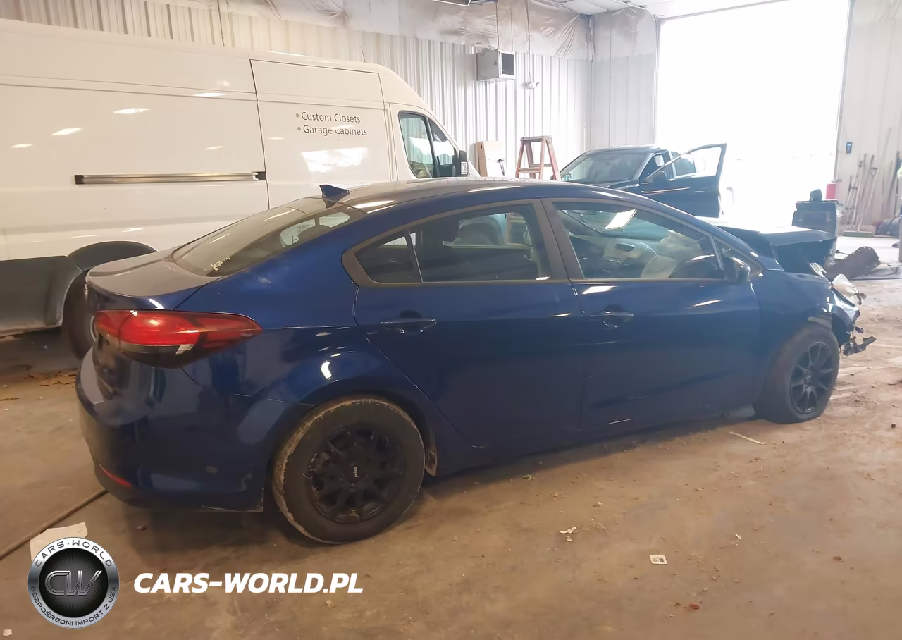 2017 Kia Forte Lx VIN:3KPFK4A71HE033955 - 4