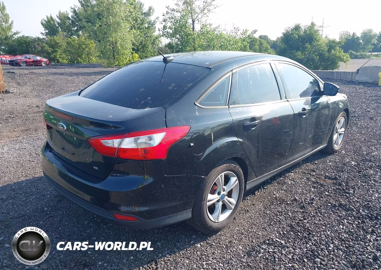 2014 Ford Focus Se VIN:1FADP3F22EL153997 - 4