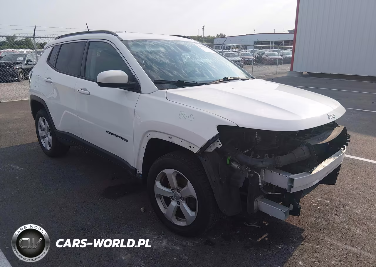 2018 Jeep Compass Latitude 4X4 – zdjęcie 1 z 16