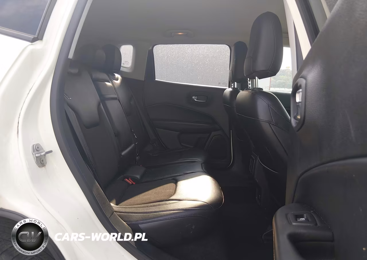 2018 Jeep Compass Latitude 4X4 VIN:3C4NJDBB3JT435009 - 8