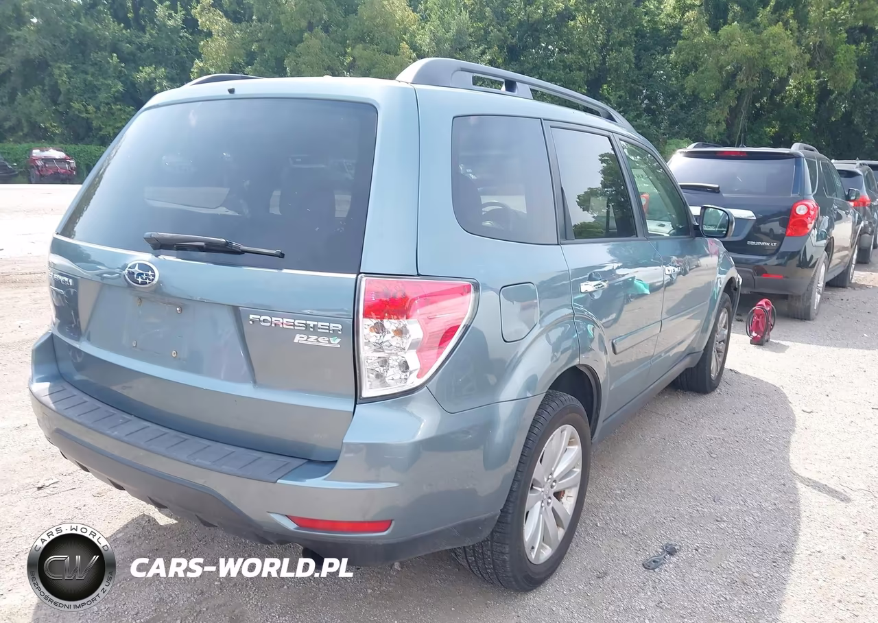 2013 Subaru Forester 2.5X Premium VIN:JF2SHADC9DH430694 - 4
