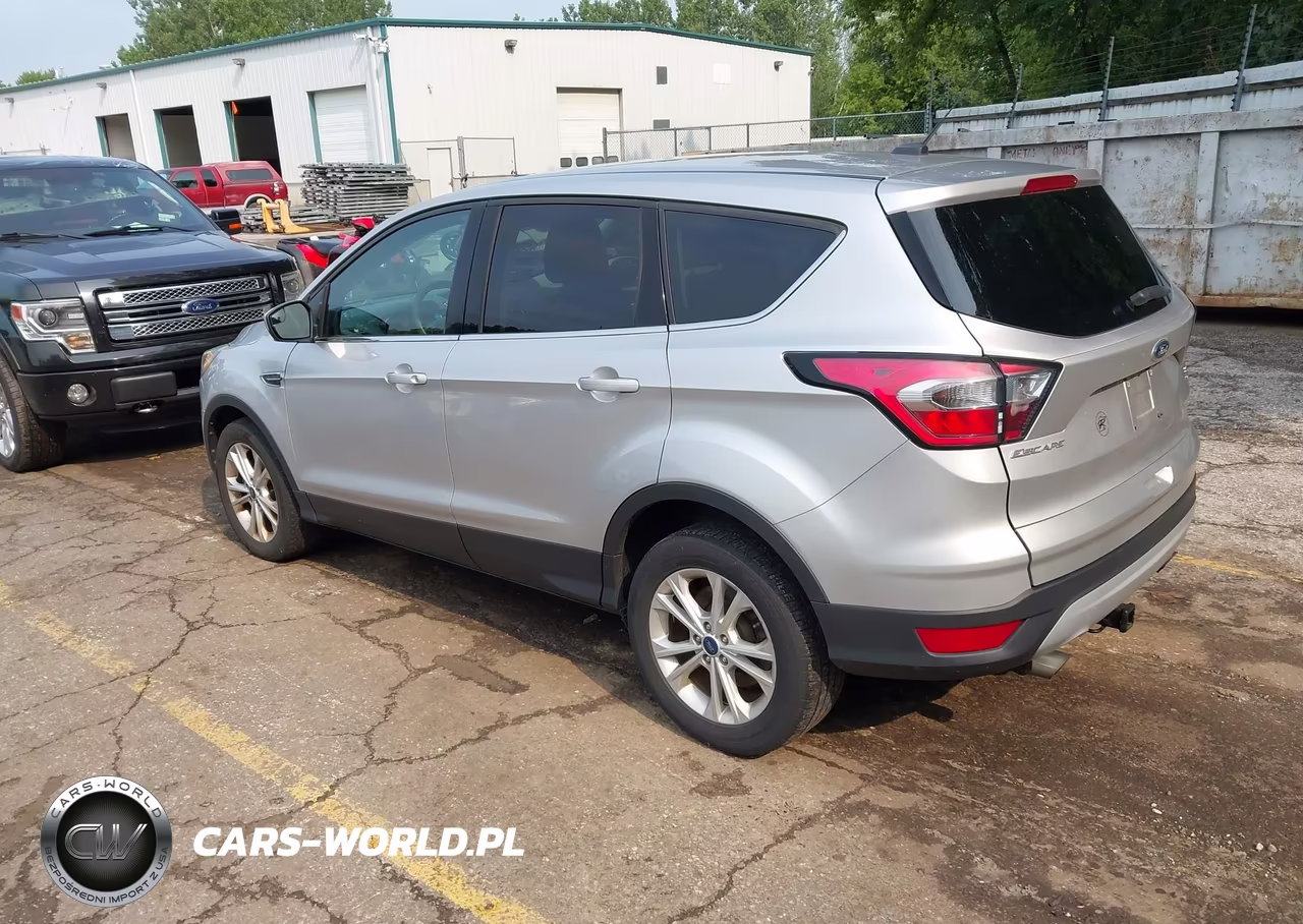 2017 Ford Escape Se VIN:1FMCU9GD1HUC16907 - 3