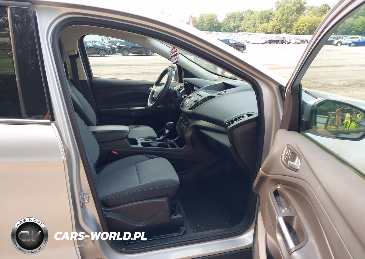 2017 Ford Escape Se VIN:1FMCU9GD1HUC16907 - 5