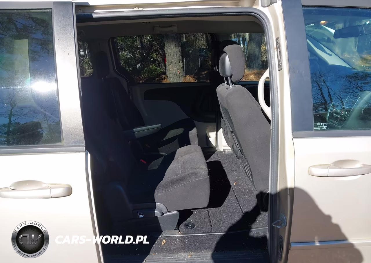 2013 Dodge Grand Caravan Sxt VIN:2C4RDGCG6DR527677 - 8