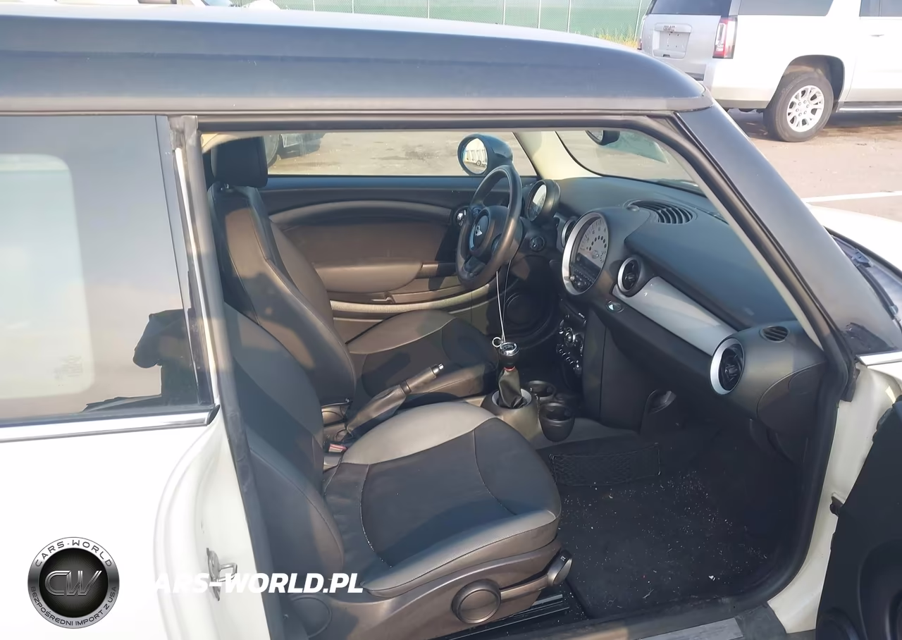 2014 Mini Clubman Cooper VIN:WMWZF3C52ET571393 - 5